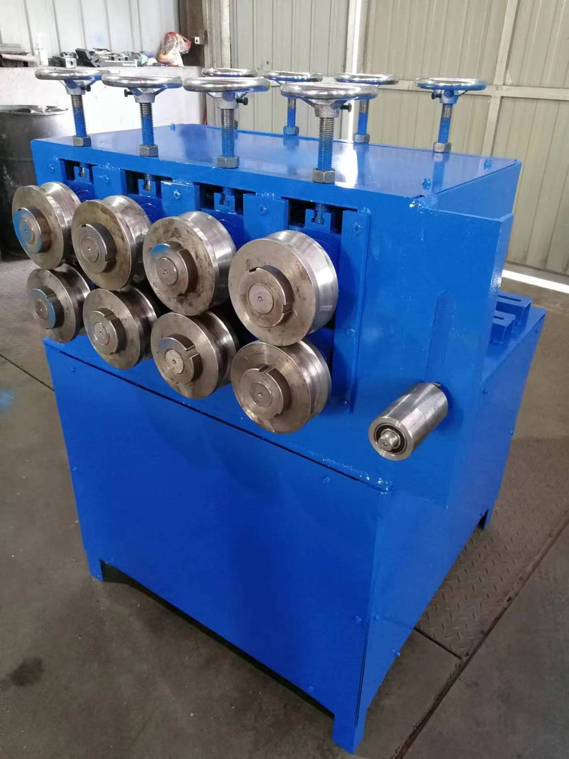 Станок SGFO-50 для декоративной формовки трубы