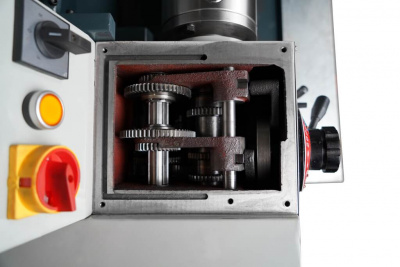 Настольный токарно-винторезный станок Metal Master MasterTurn 2550GV