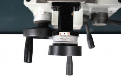 Настольный токарно-винторезный станок Metal Master MasterTurn 2550GV