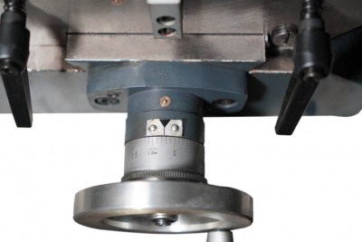 Сверлильно-фрезерный станок Metal Master MMD - 25LV BD с ременной передачей